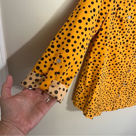 Notations Orange and Black Polka Dots Button Up V-neck Blouse size large - Picture 2 of 7